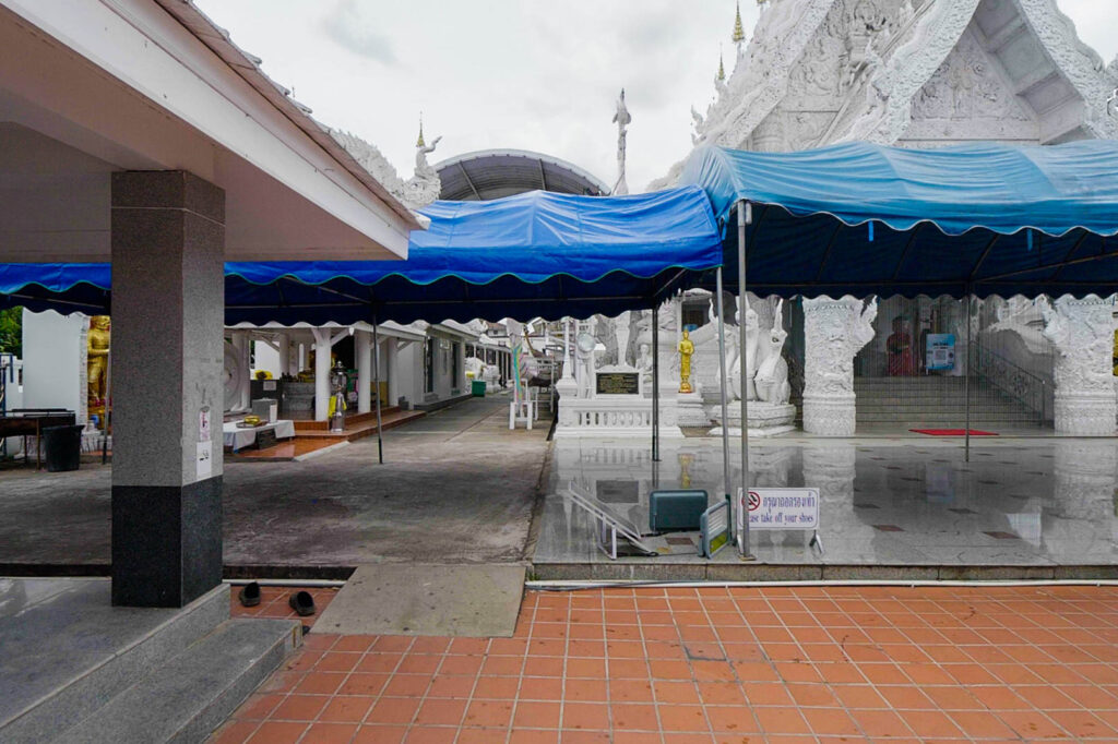 ทางลาดในจุดเชื่อมต่อภายพื้นที่รอบวัดมิ่งเมือง