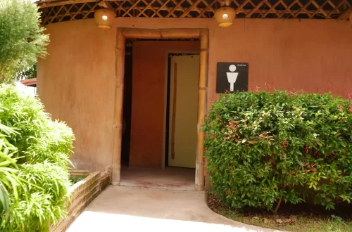 จอนนี้ฟาร์มสเตย์