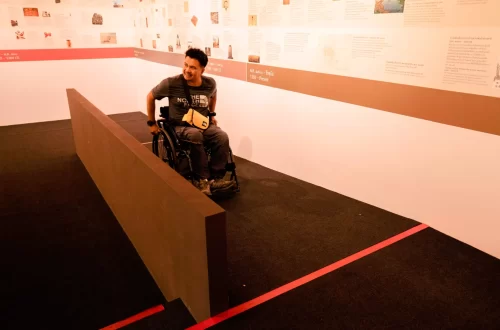 ทางลาดสำหรับผู้พิการ